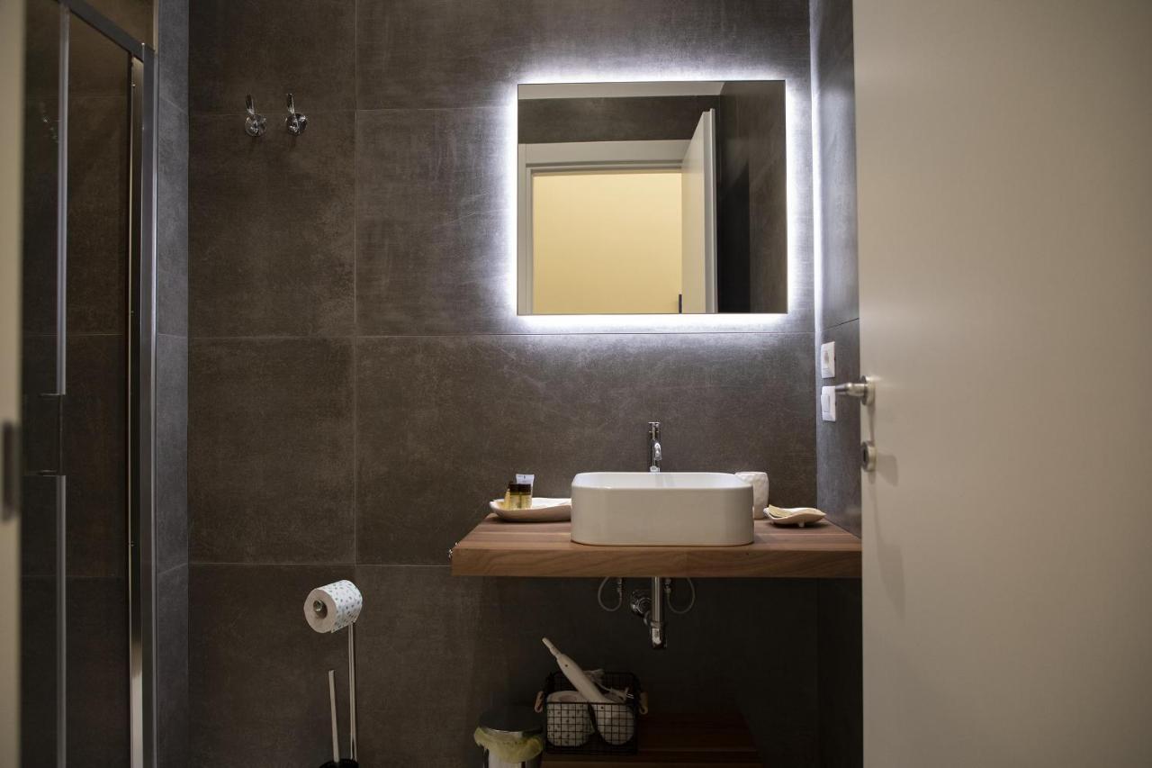 South Hands Luxury Rooms Napoli Esterno foto