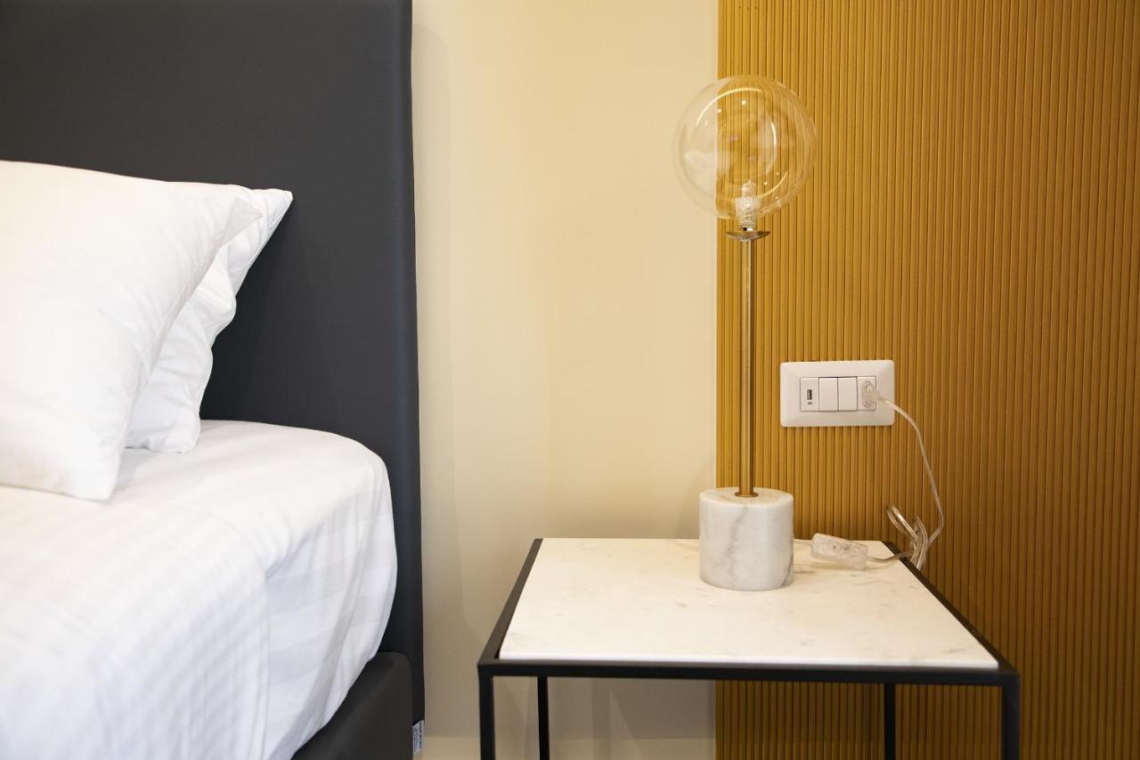 South Hands Luxury Rooms Napoli Esterno foto