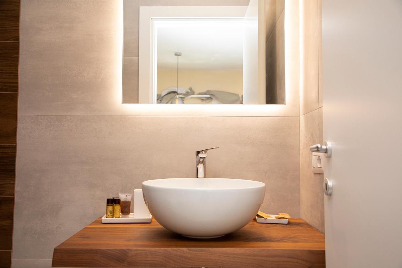 South Hands Luxury Rooms Napoli Esterno foto